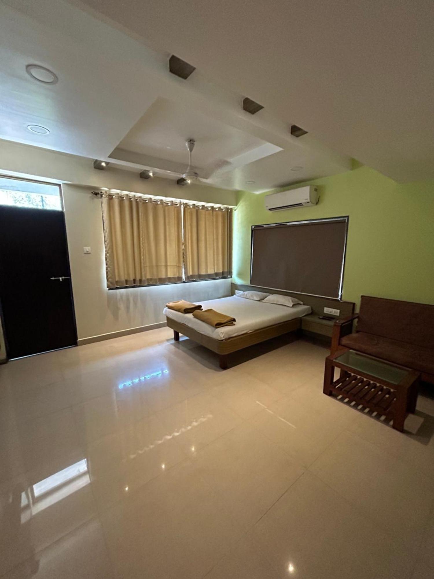 Hotel Aaba'S Gomantak Sawantwadi Exterior foto