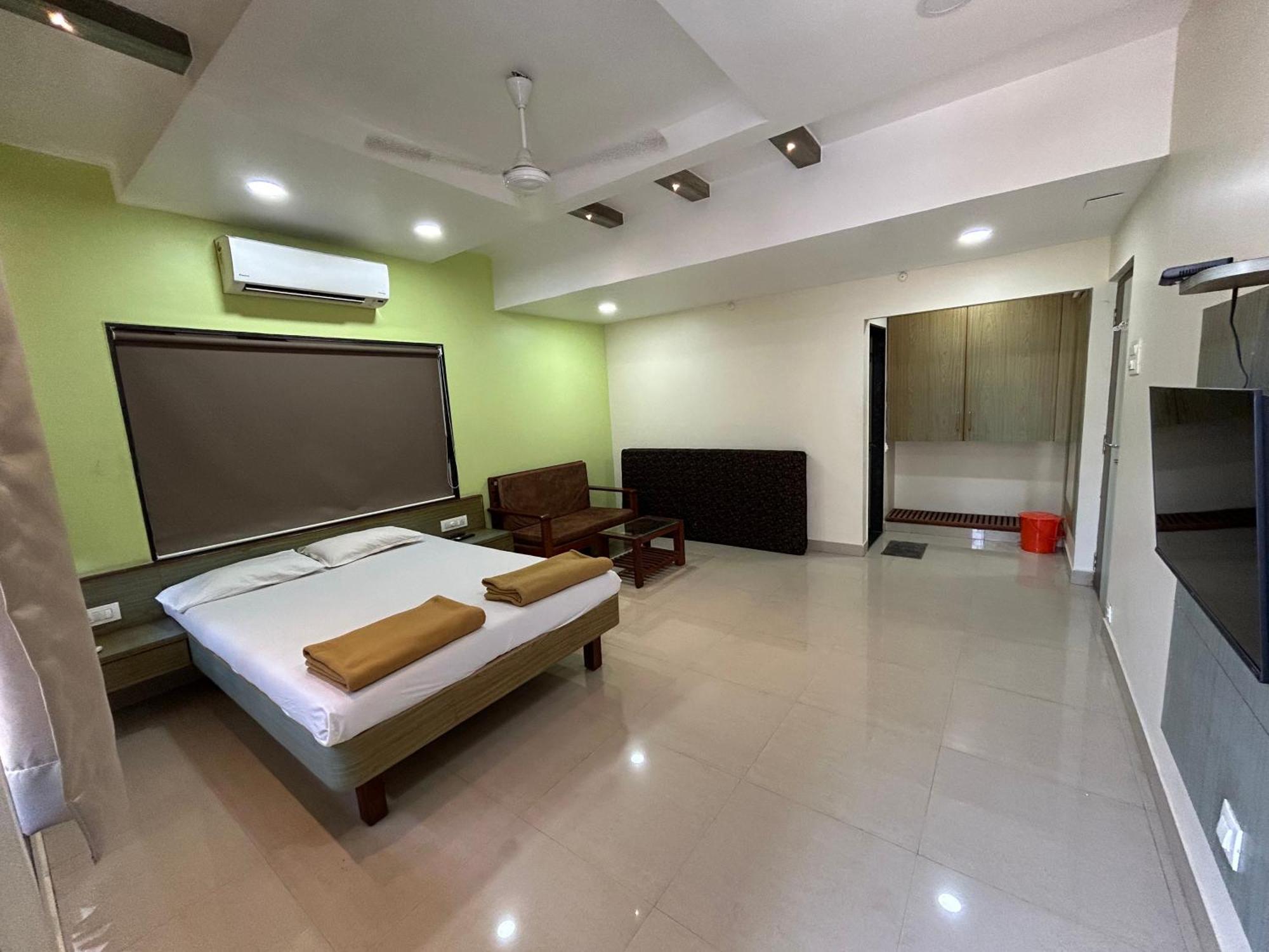 Hotel Aaba'S Gomantak Sawantwadi Exterior foto